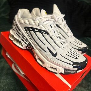 Size 4y Nike Air Max Plus